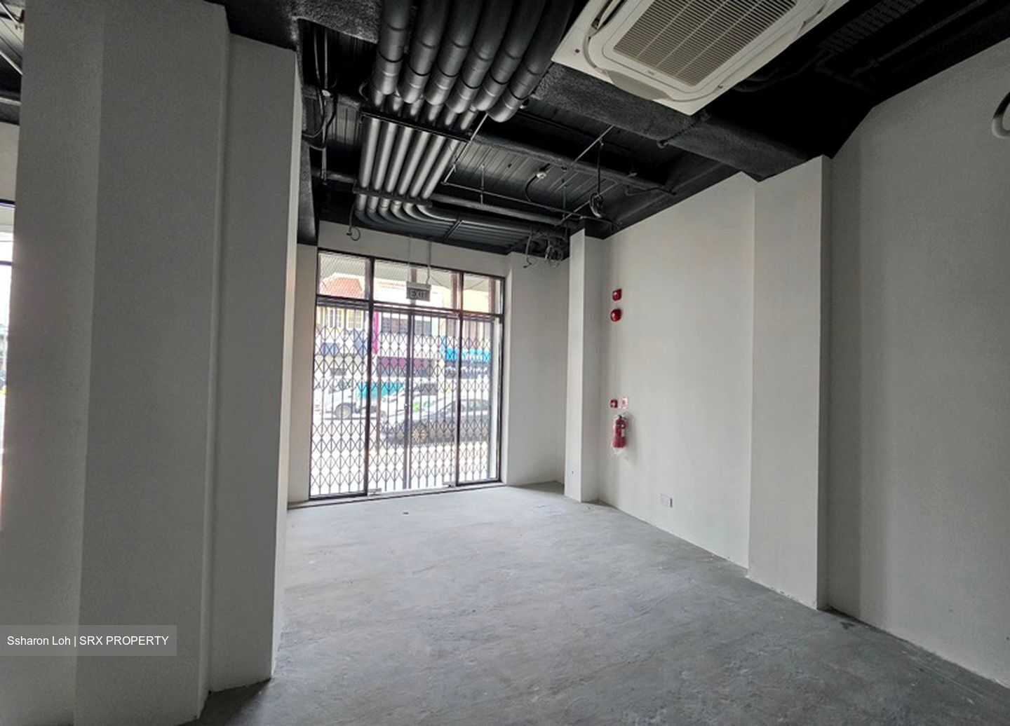Serangoon Road (D8), Retail #596363181